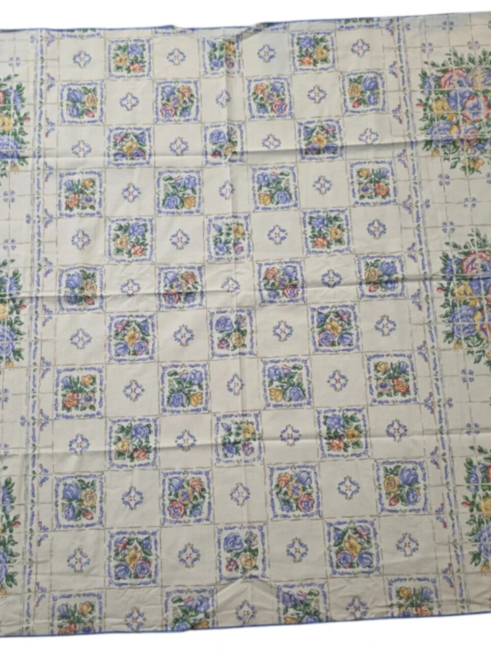 Vintage cream cotton tablecloth traditional checkerboard Cottagecore 51